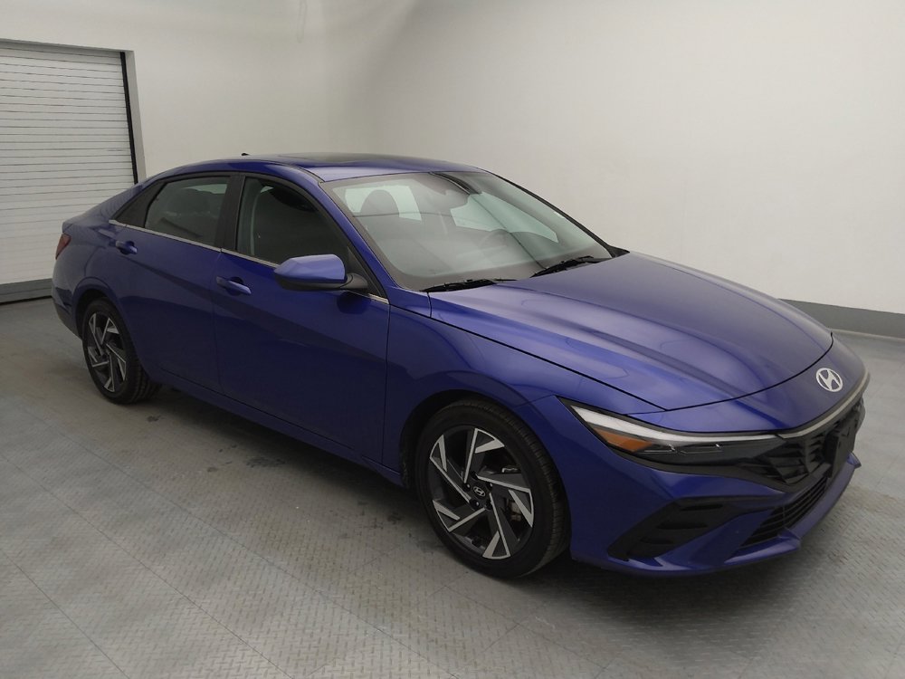 Used 2025 Hyundai Elantra SEL image 11