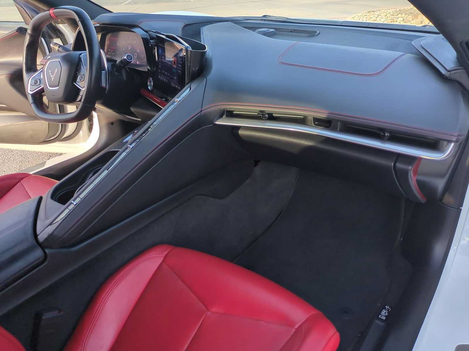Used 2022 Chevrolet Corvette Stingray Coupe w/ 1LT RWD image 26