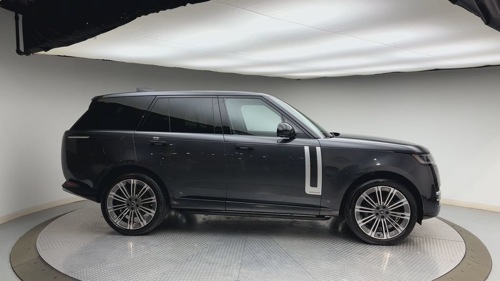 Certified 2025 Land Rover Range Rover Autobiography AWD/4WD image 9