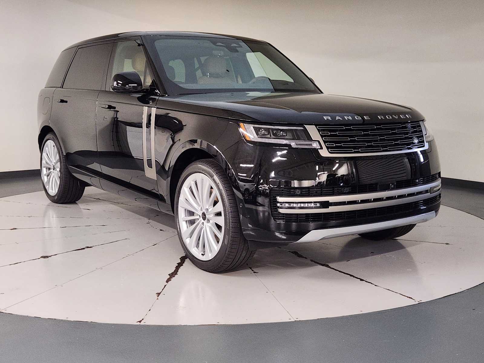 New 2026 Land Rover Range Rover Long Wheelbase SE AWD/4WD image 7