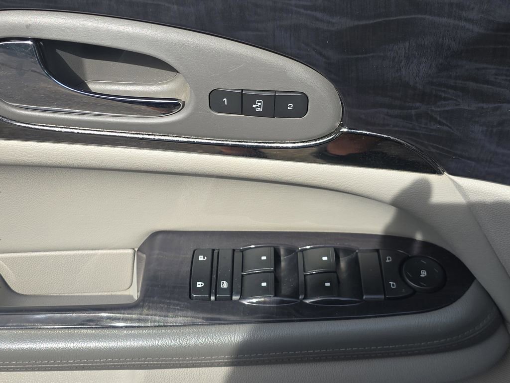 Used 2017 Buick Enclave Leather FWD image 23