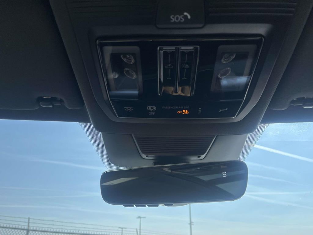 New 2026 Volkswagen Tiguan SE R-Line AWD/4WD image 23