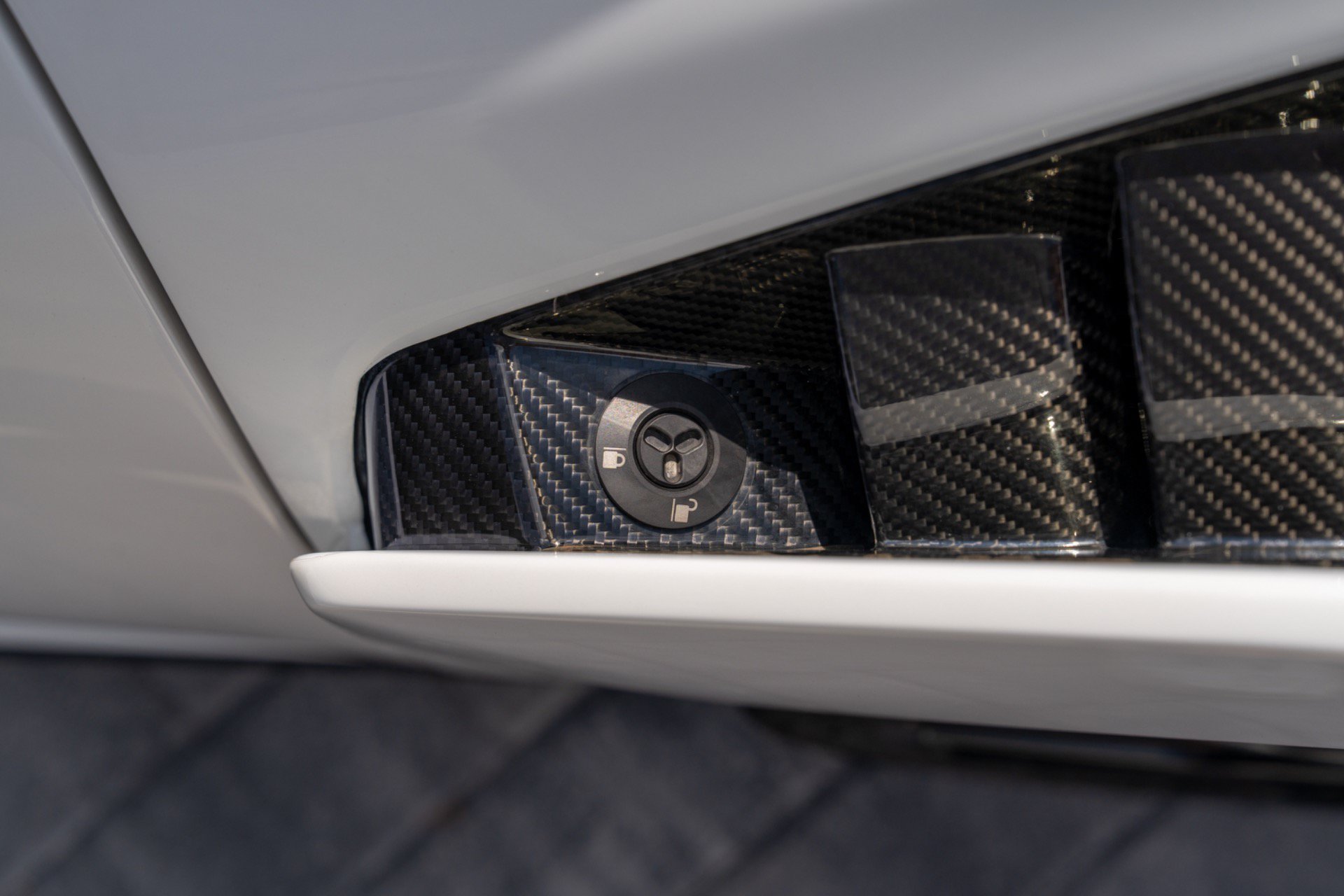 Used 2021 Lamborghini Huracan STO RWD image 53