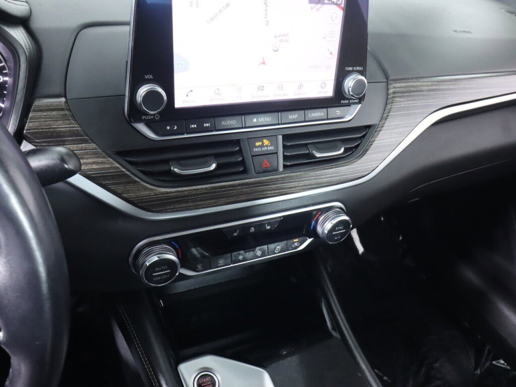 Used 2020 Nissan Altima 2.5 SL FWD image 15