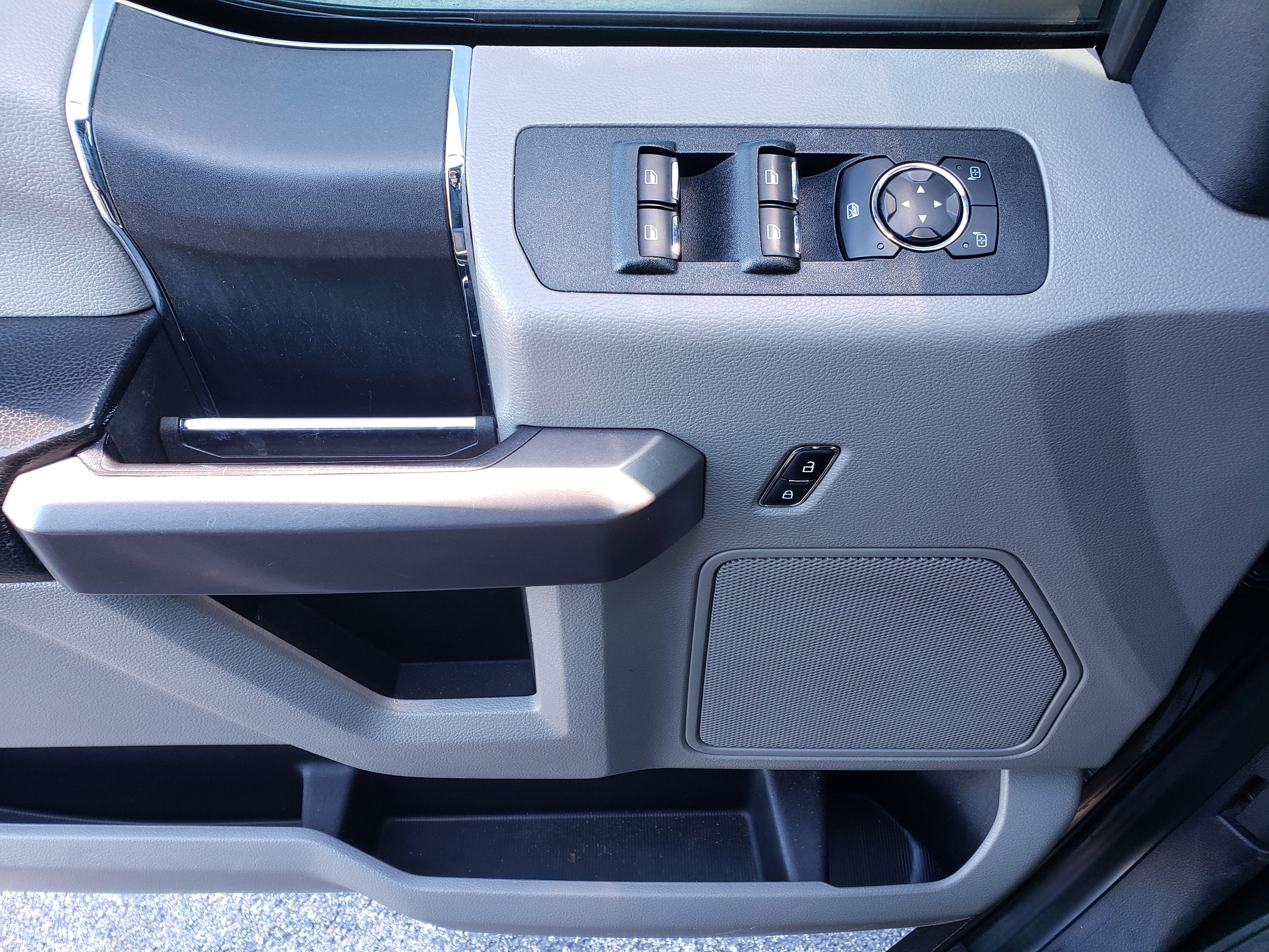 Used 2020 Ford F150 XLT w/ Equipment Group 301A Mid image 11