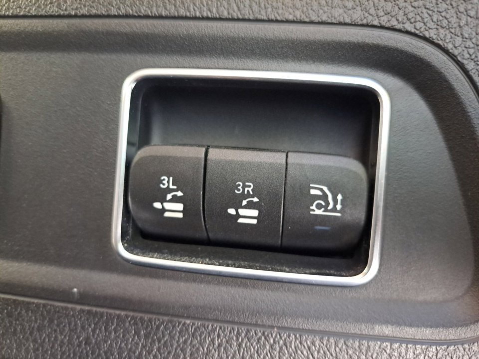 Used 2022 Mercedes-Benz GLS 580 4MATIC image 28