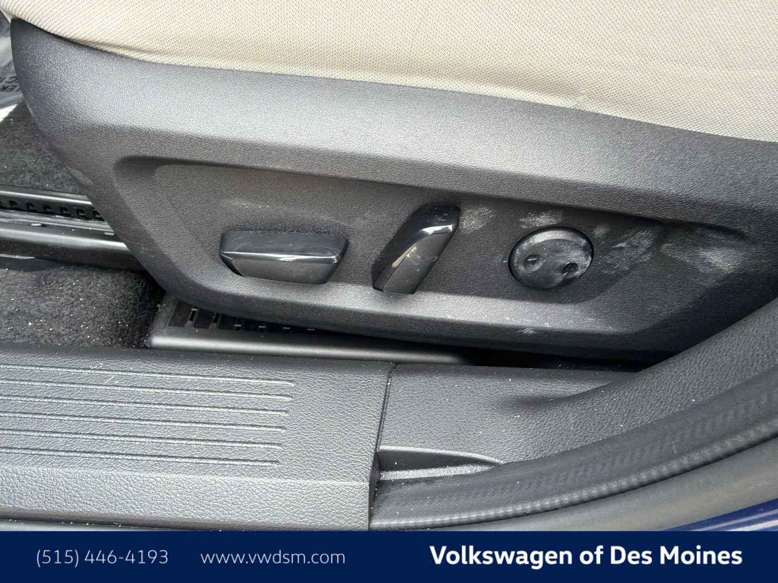 Used 2023 Nissan Rogue SV image 24