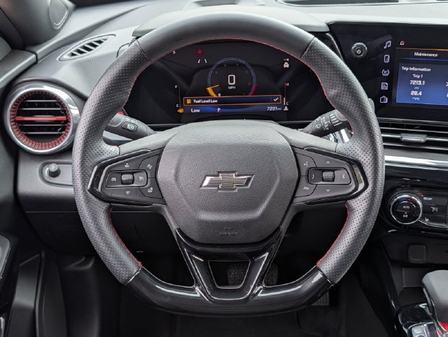 Used 2025 Chevrolet Trax RS w/ Driver Confidence Package FWD image 11