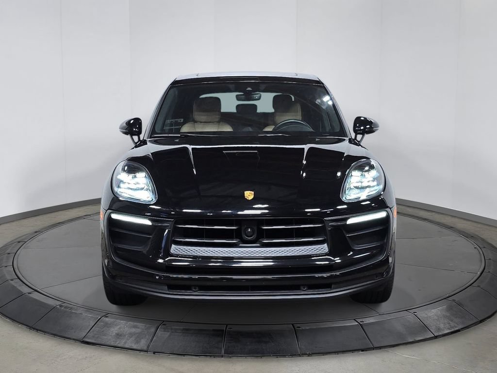 Certified 2023 Porsche Macan AWD/4WD image 10