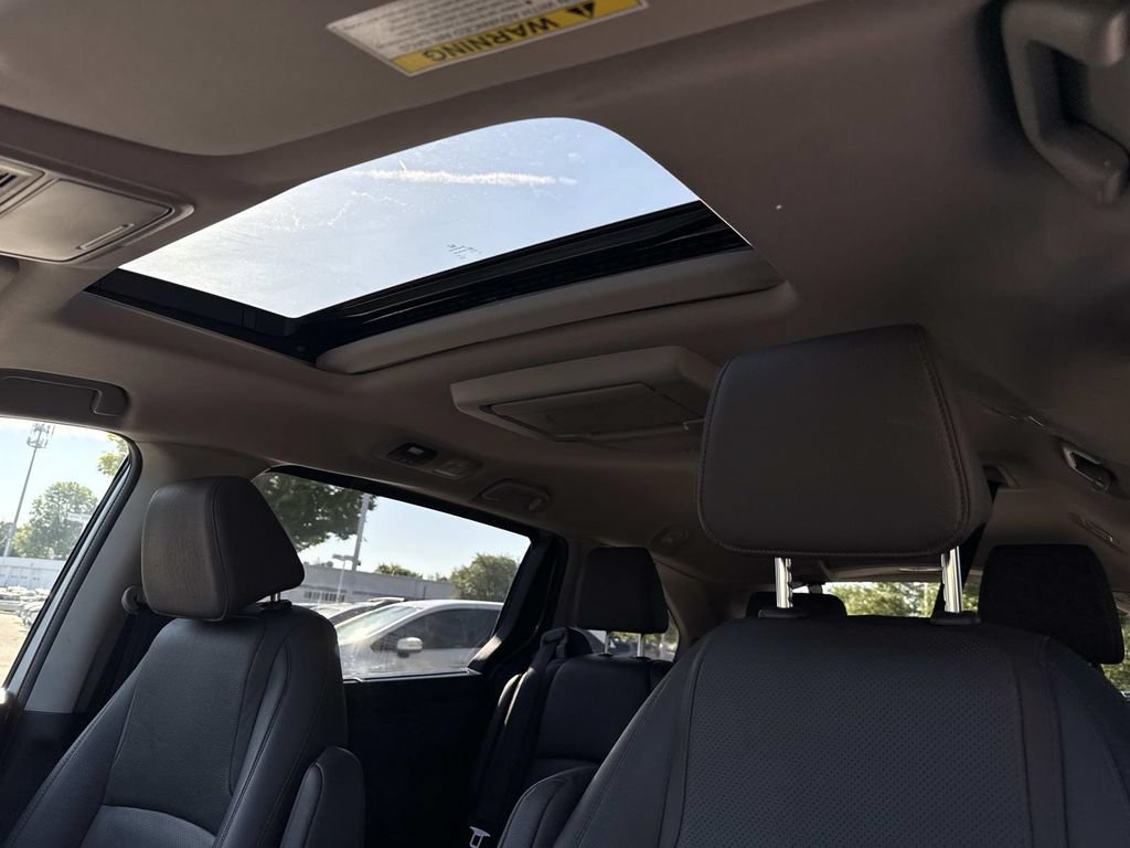 Used 2018 Honda Odyssey Elite image 17