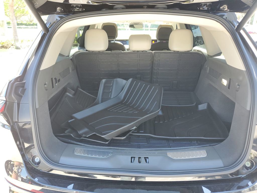 Used 2024 Lincoln Nautilus Premier w/ Equipment Group 102A image 26