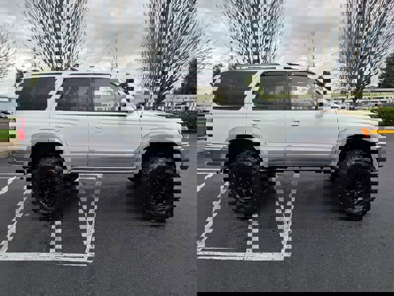 Used 1998 Toyota 4Runner Limited image 4