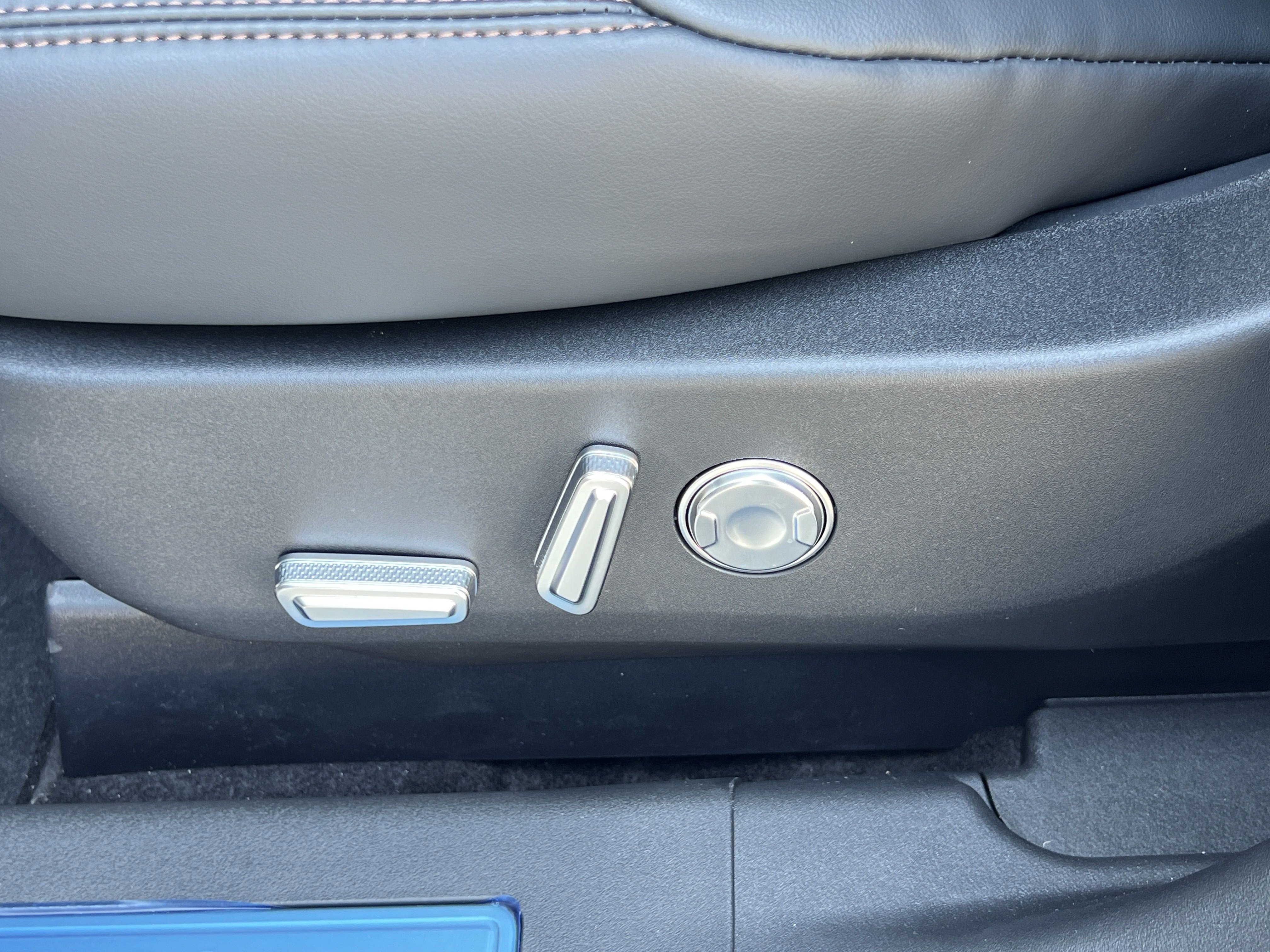 New 2025 Lincoln Nautilus Premier w/ Jet Appearance Package image 28