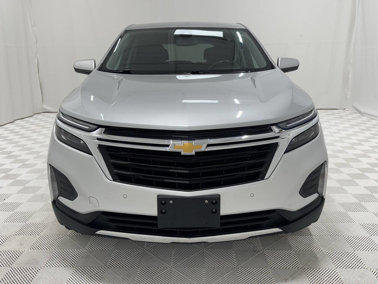 Used 2022 Chevrolet Equinox LT w/ Driver Convenience Package image 9