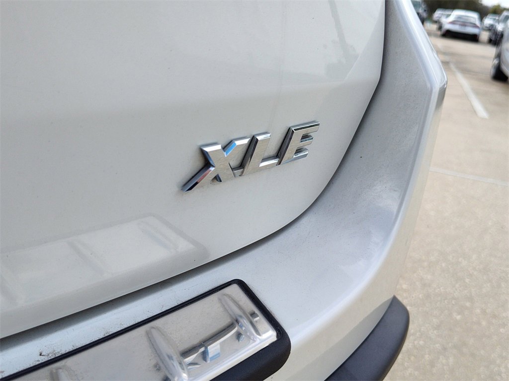 Used 2019 Toyota Highlander SE image 8