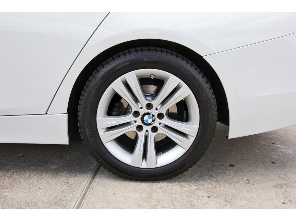 Used 2017 BMW 330e image 34