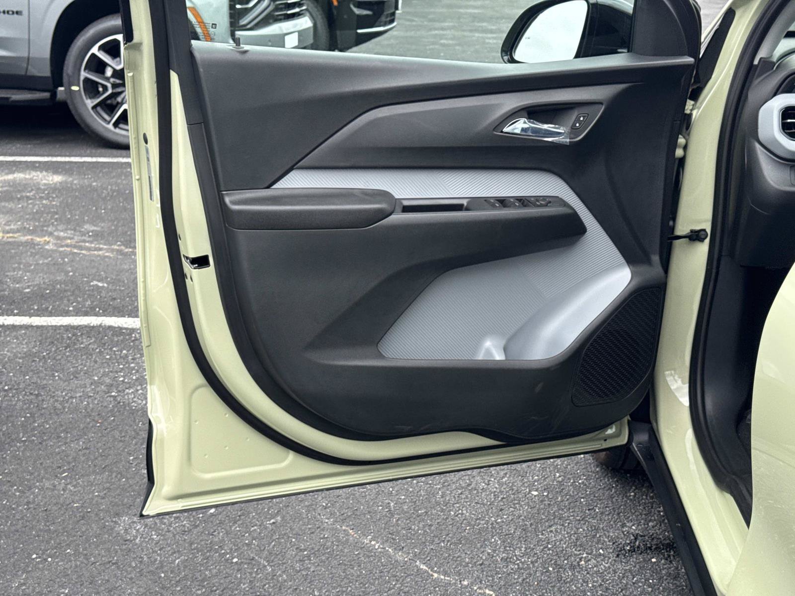 New 2027 Chevrolet Bolt LT w/ Comfort Package FWD image 14