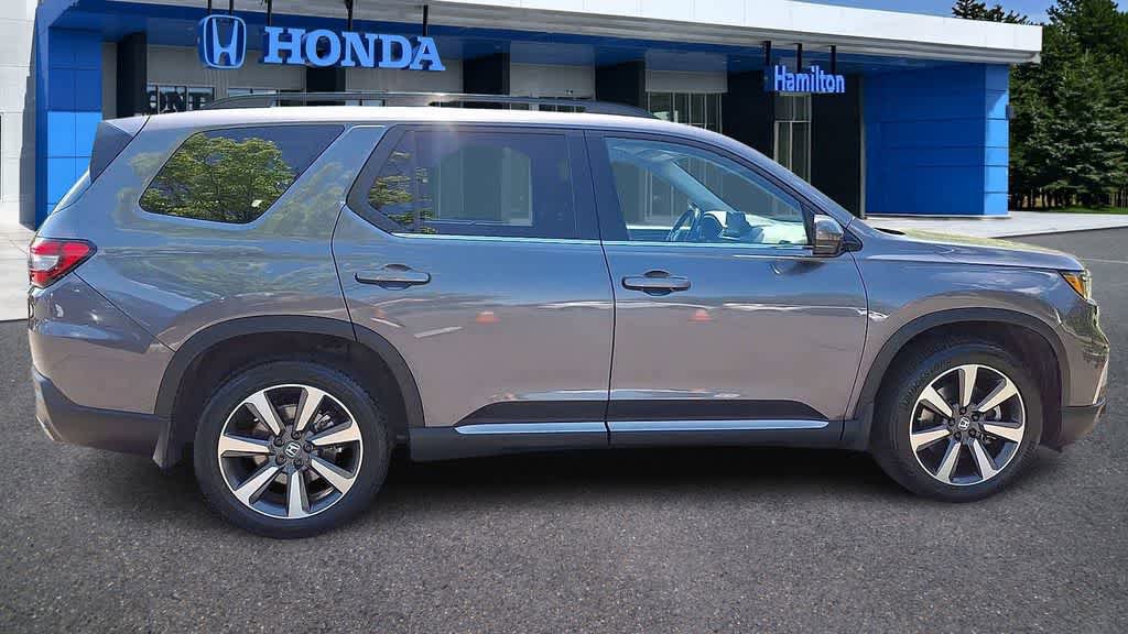 Used 2023 Honda Pilot Elite image 9