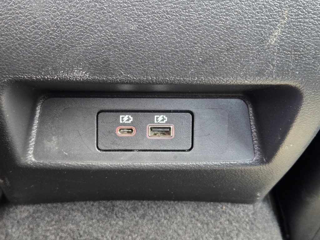 Used 2025 Nissan Altima 2.5 SV FWD image 17