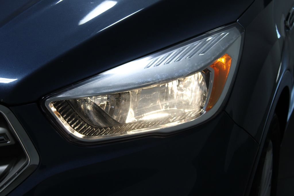 Used 2018 Ford Escape SE image 47