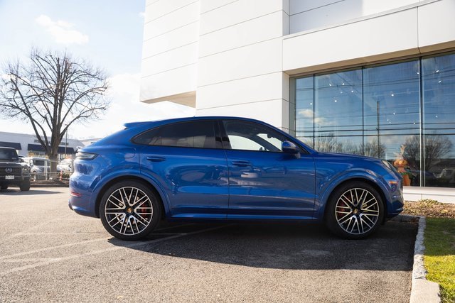 Used 2025 Porsche Cayenne GTS image 8
