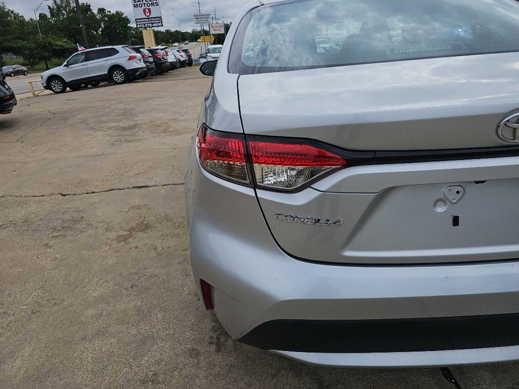 Used 2024 Toyota Corolla LE image 11