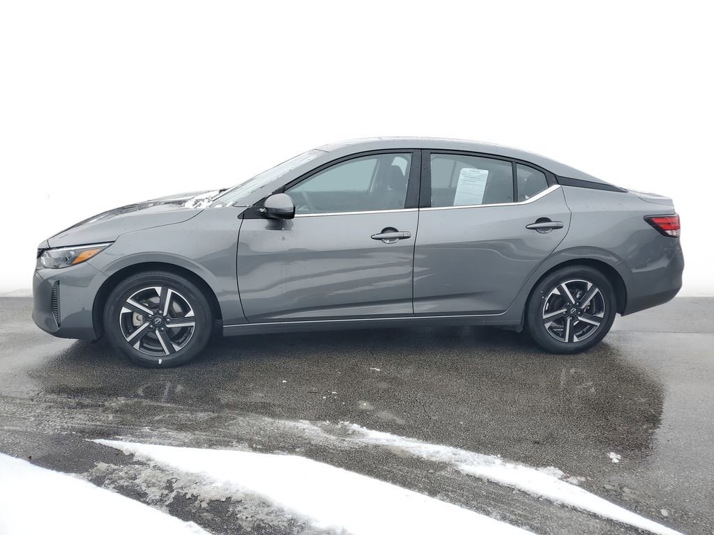 Used 2025 Nissan Sentra SV image 4