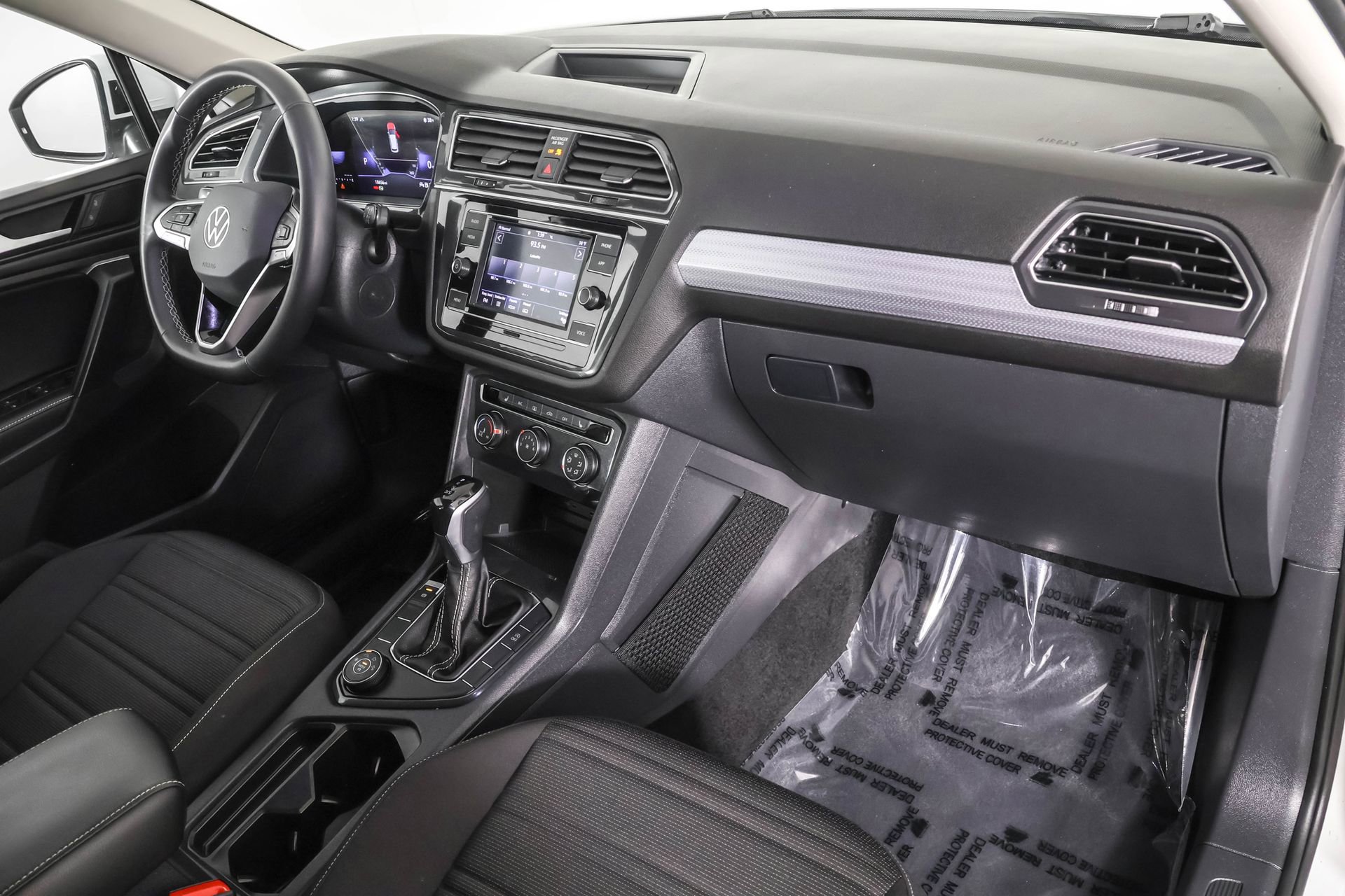 Used 2024 Volkswagen Tiguan S image 42