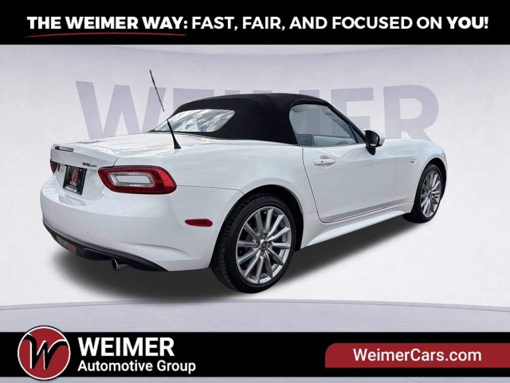 Used 2017 FIAT 124 Spider Lusso RWD image 7