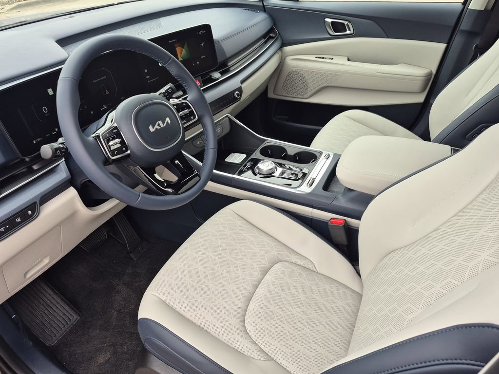 New 2026 Kia Carnival SX image 10