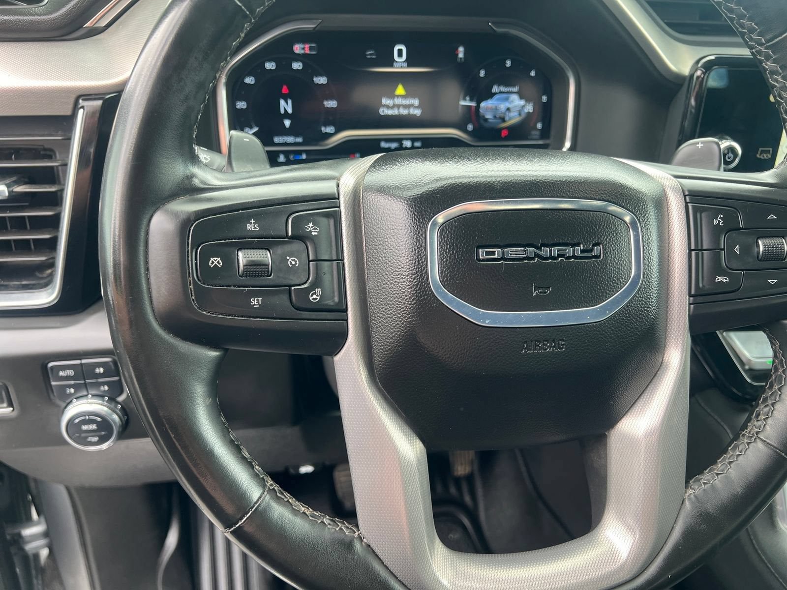 Used 2025 GMC Sierra 1500 Denali w/ Denali Reserve Package AWD/4WD image 36