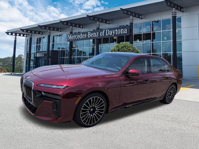 Used 2024 BMW 760i xDrive AWD/4WD image 8