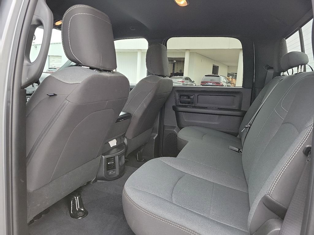 Used 2024 RAM 3500 Tradesman w/ Chrome Appearance Group image 9