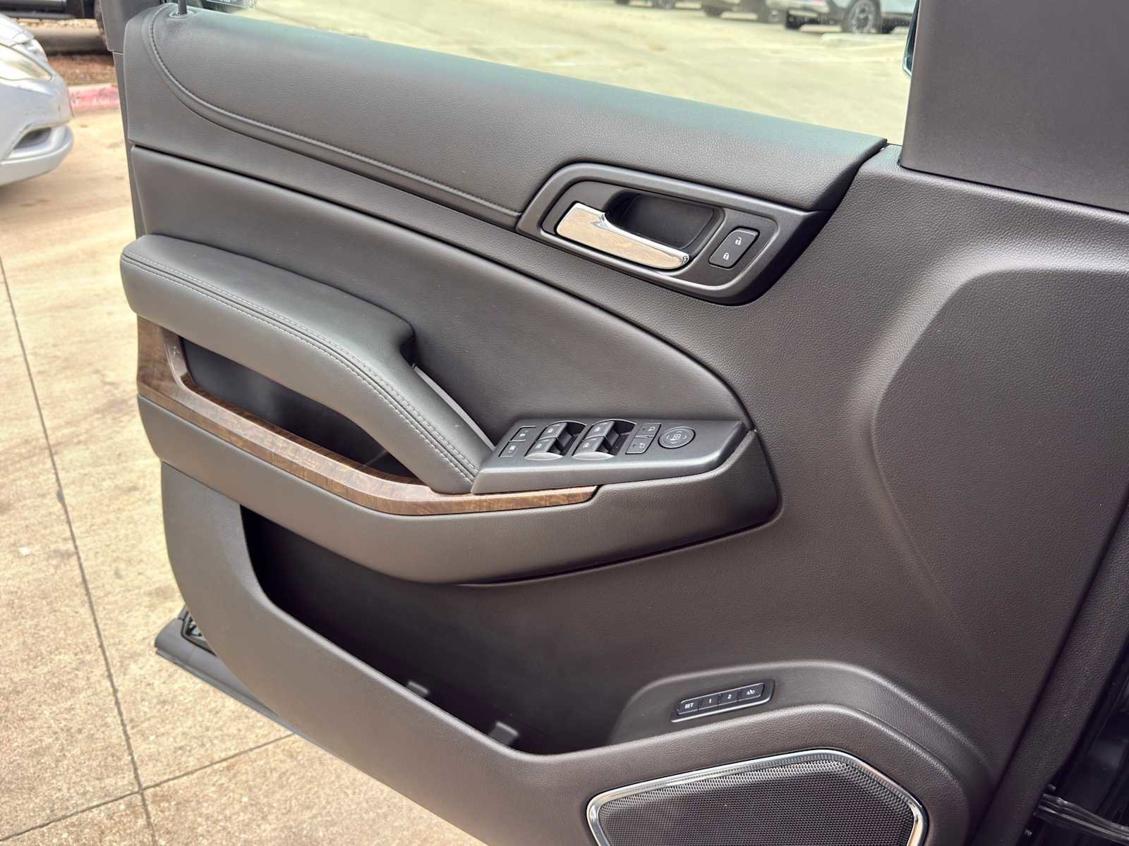 Used 2017 Chevrolet Tahoe LT RWD image 18