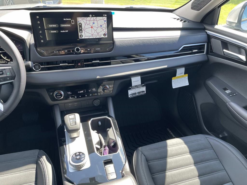 New 2025 Mitsubishi Outlander SE image 15