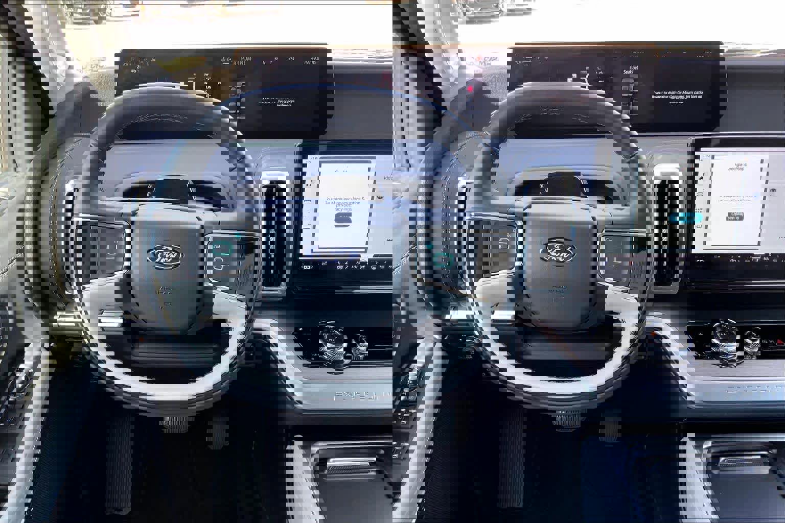 Certified 2025 Ford Expedition Platinum image 6