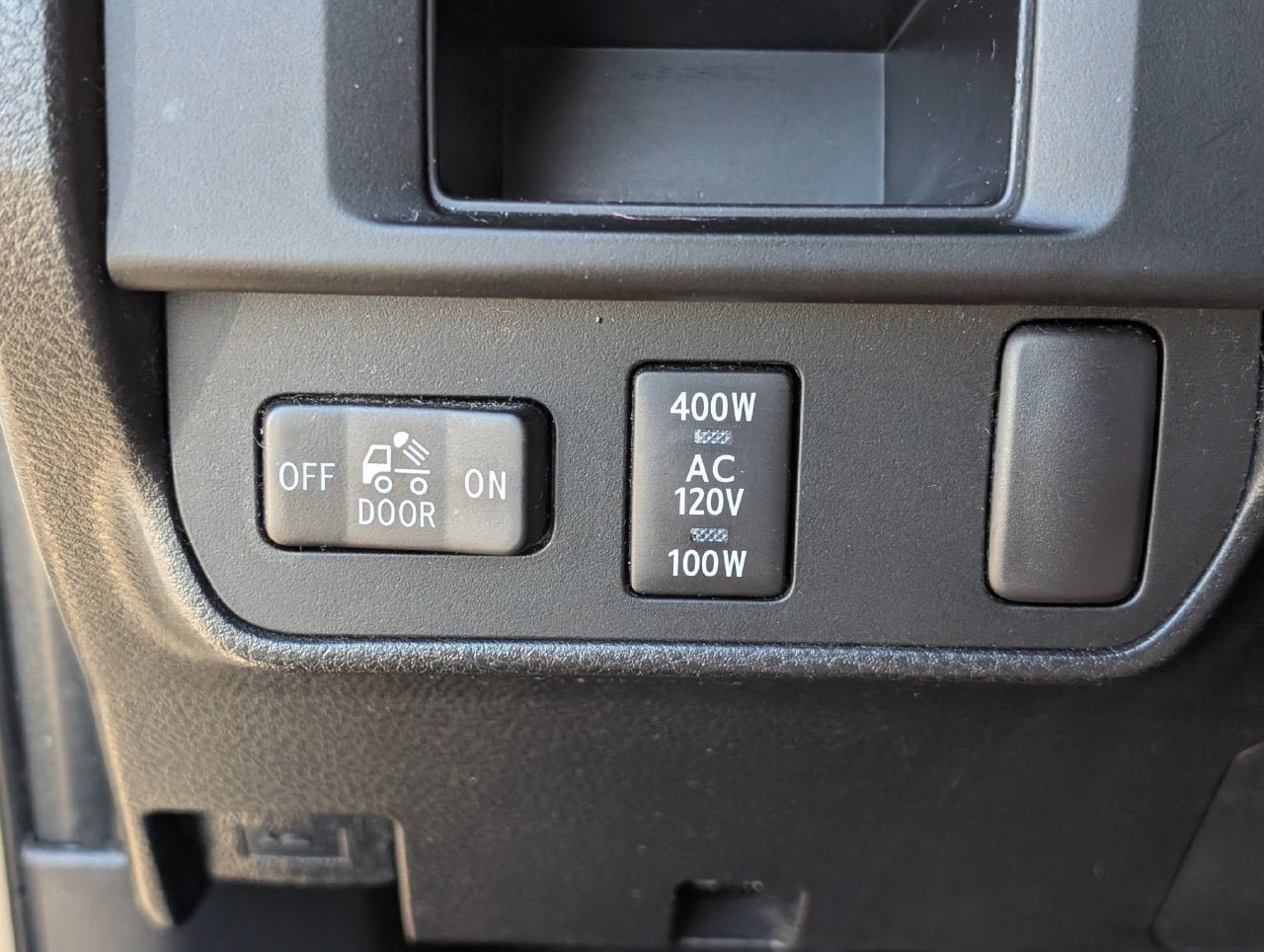 Used 2016 Toyota Tacoma TRD Off-Road w/ Towing Package RWD image 25