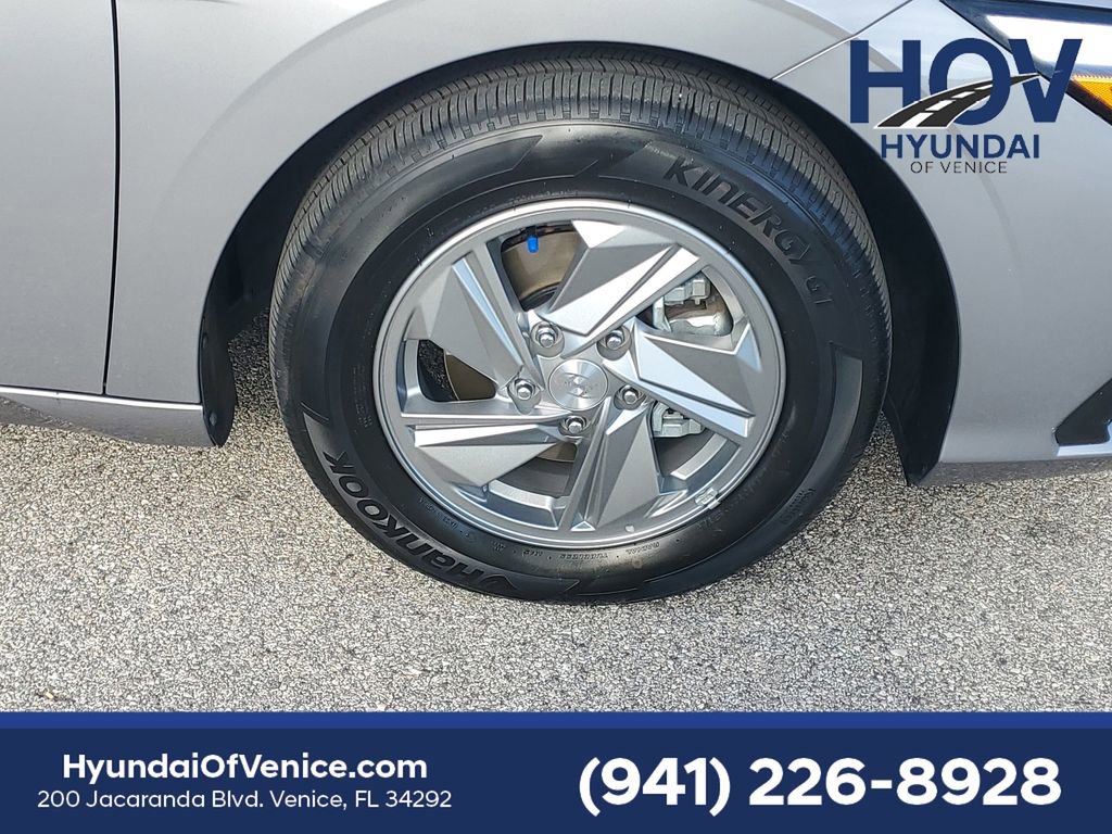 Certified 2026 Hyundai Elantra SE FWD image 11