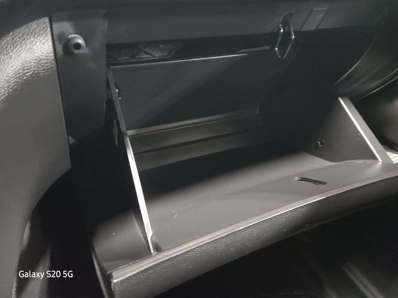 Used 2017 Chevrolet Traverse LT w/ Style and Technology Package image 40