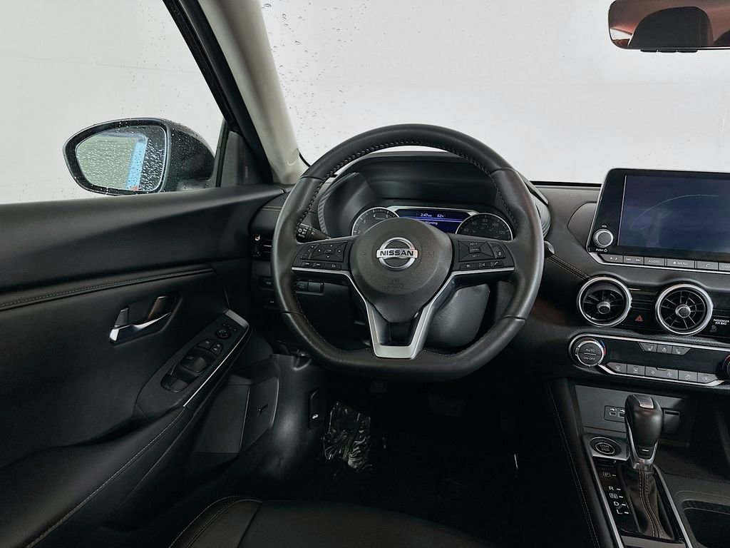 Used 2023 Nissan Sentra SR w/ SR Premium Package image 30