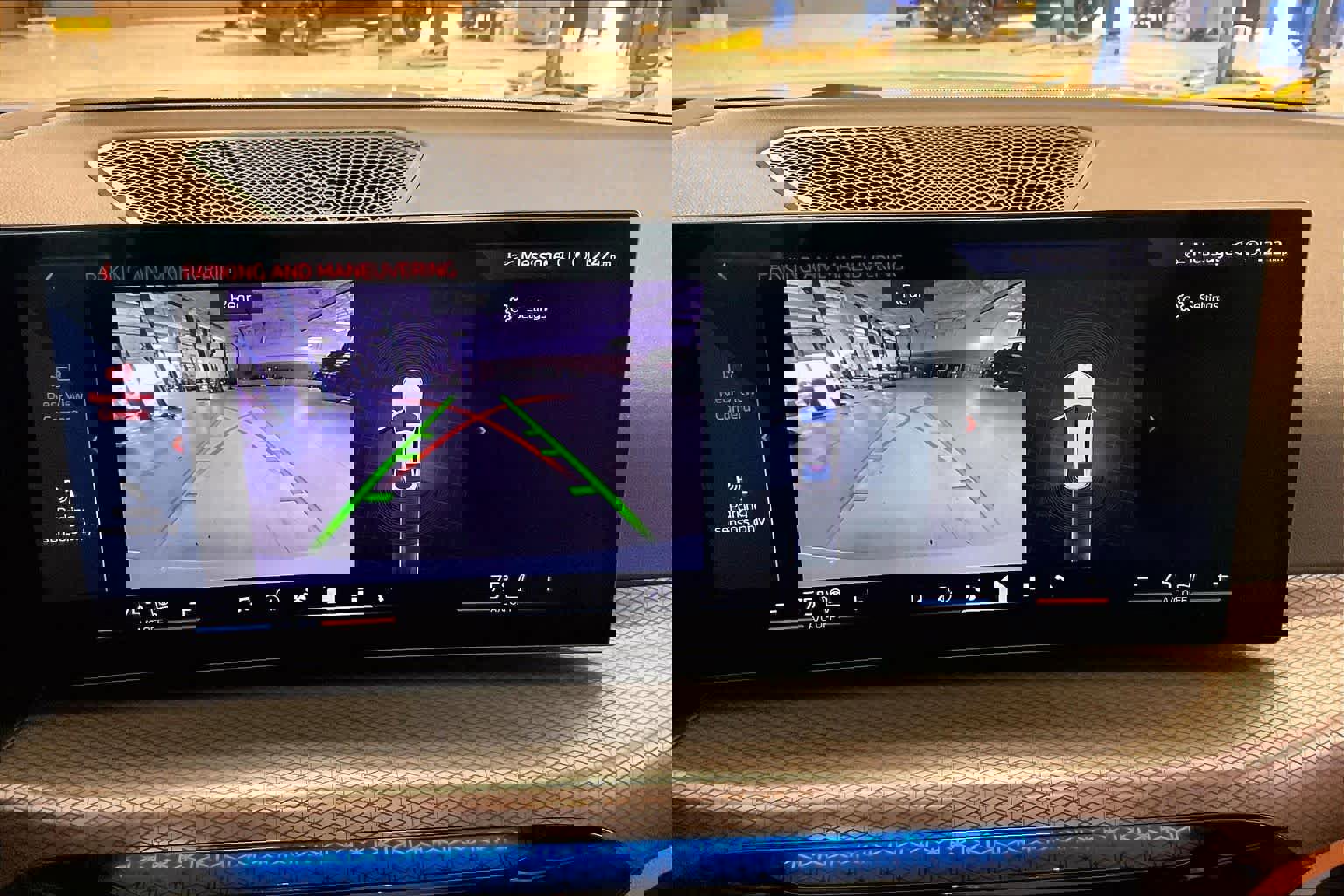 Certified 2025 BMW i4 eDrive40 w/ Premium Package image 27