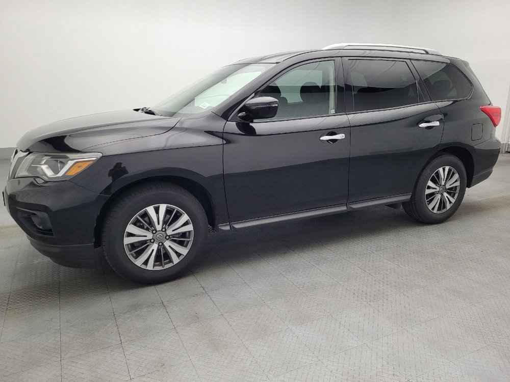 Used 2020 Nissan Pathfinder SV FWD image 2