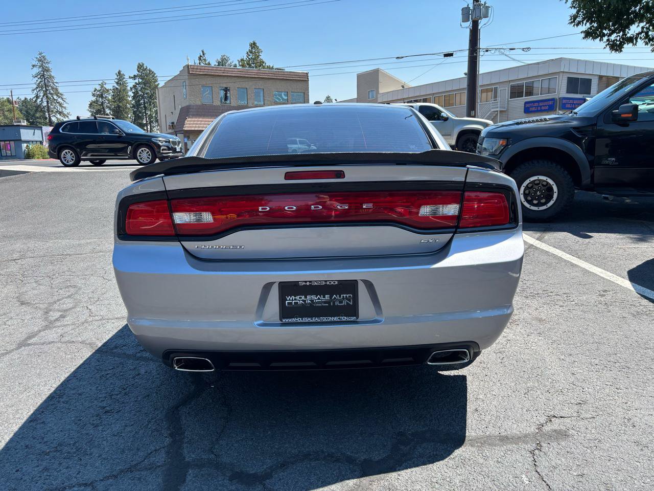 Used 2014 Dodge Charger SXT RWD image 4