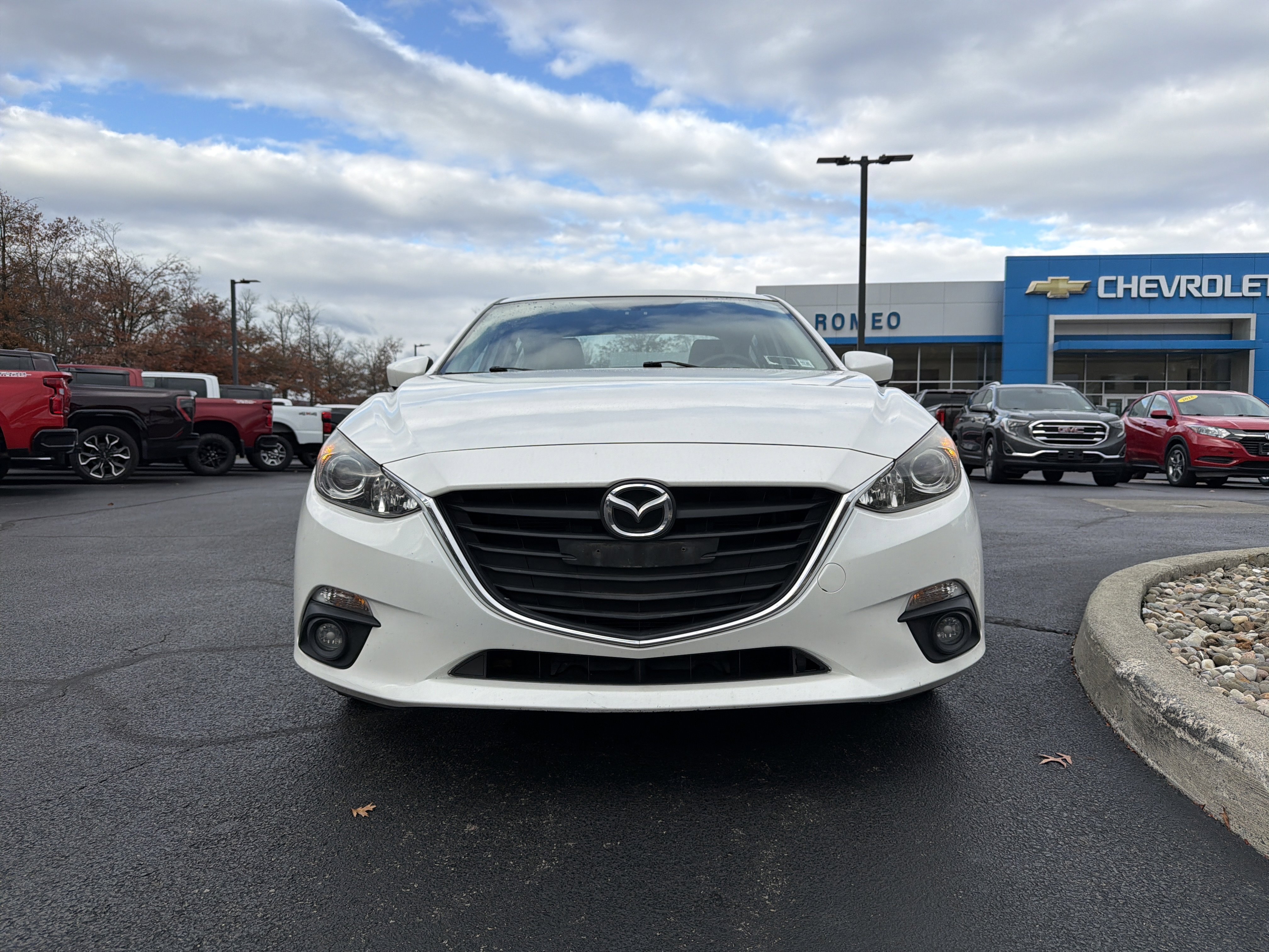 Used 2015 MAZDA MAZDA3 i Grand Touring image 2