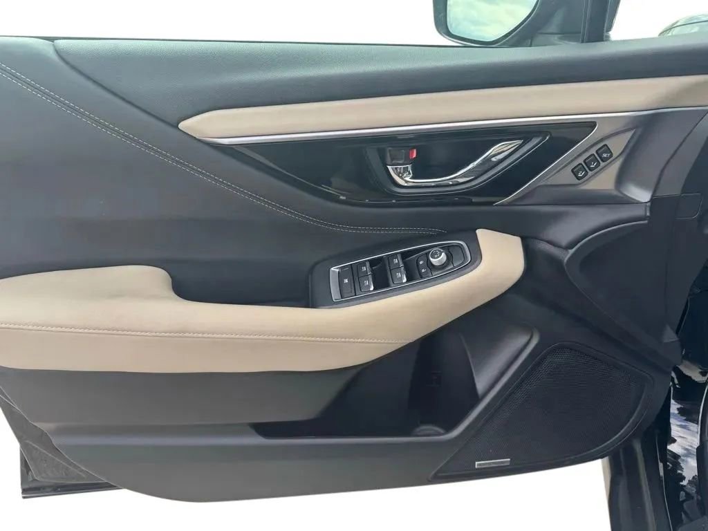 Used 2023 Subaru Outback Limited AWD/4WD image 12