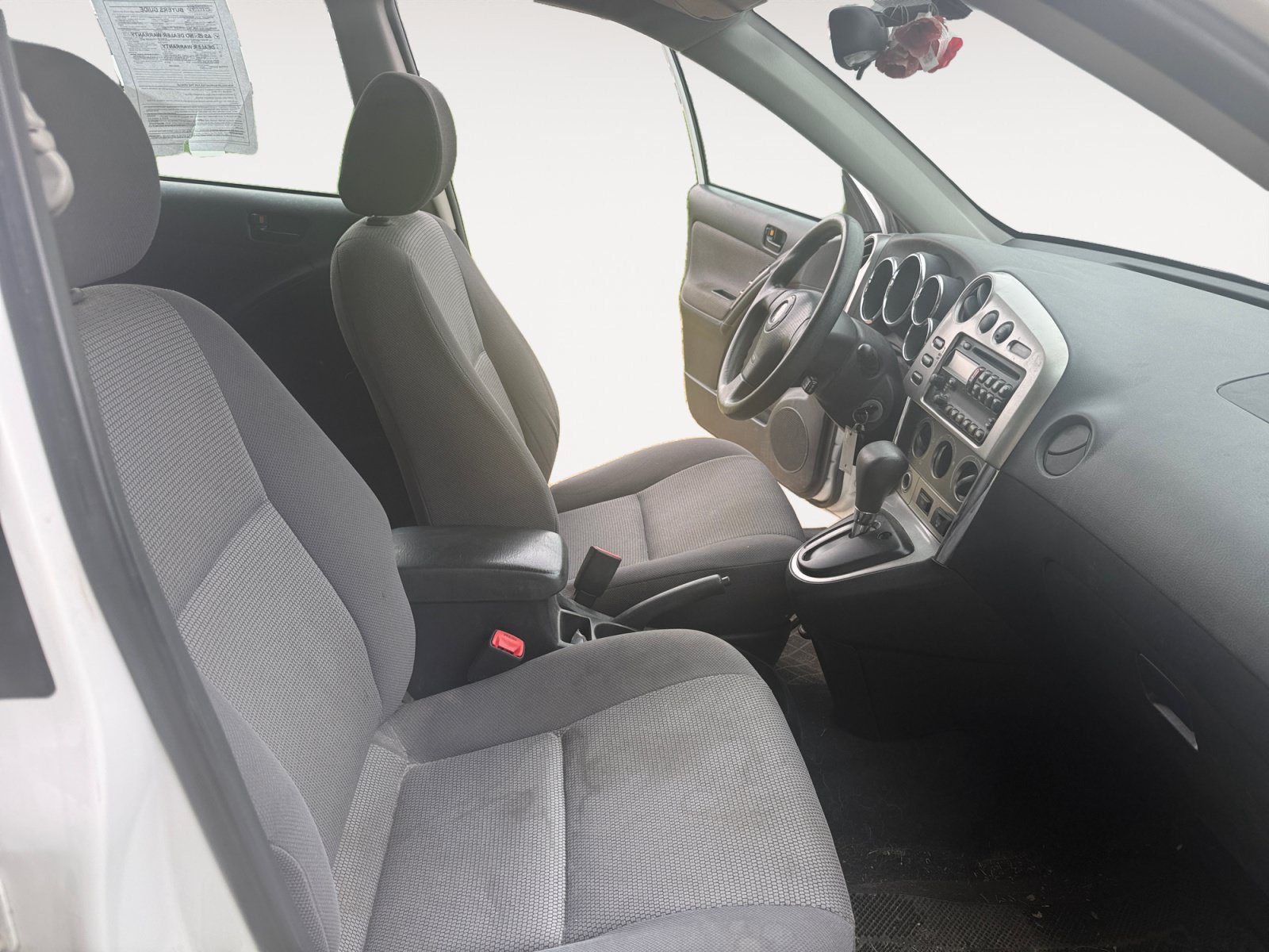 Used 2007 Pontiac Vibe w/ Preferred Package FWD image 15