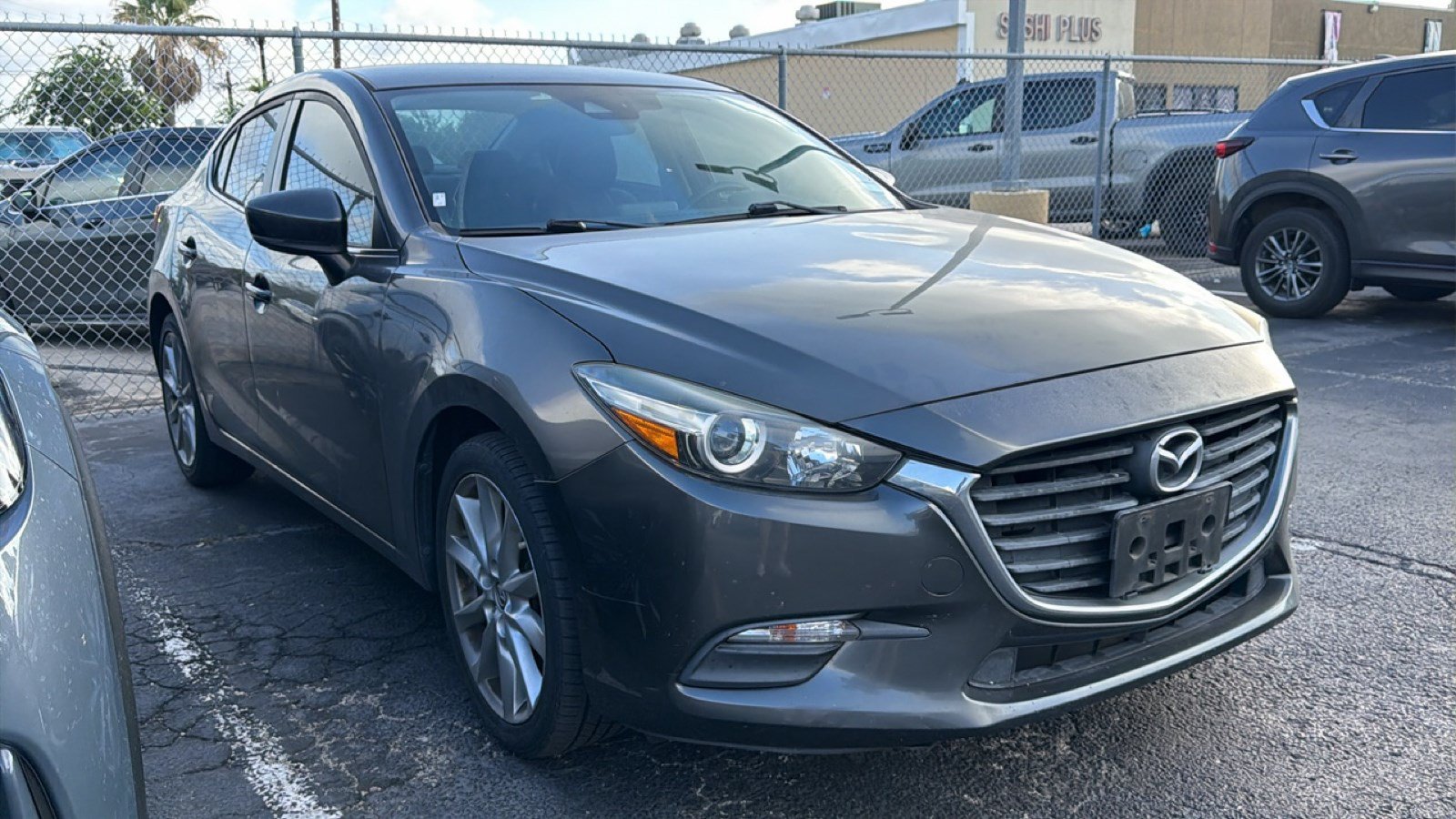 Used 2017 MAZDA MAZDA3 Touring FWD image 4