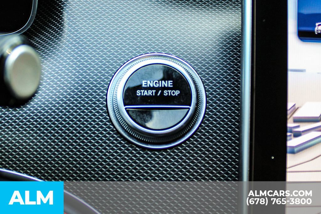 Used 2025 Mercedes-Benz C 36 AMG S image 28