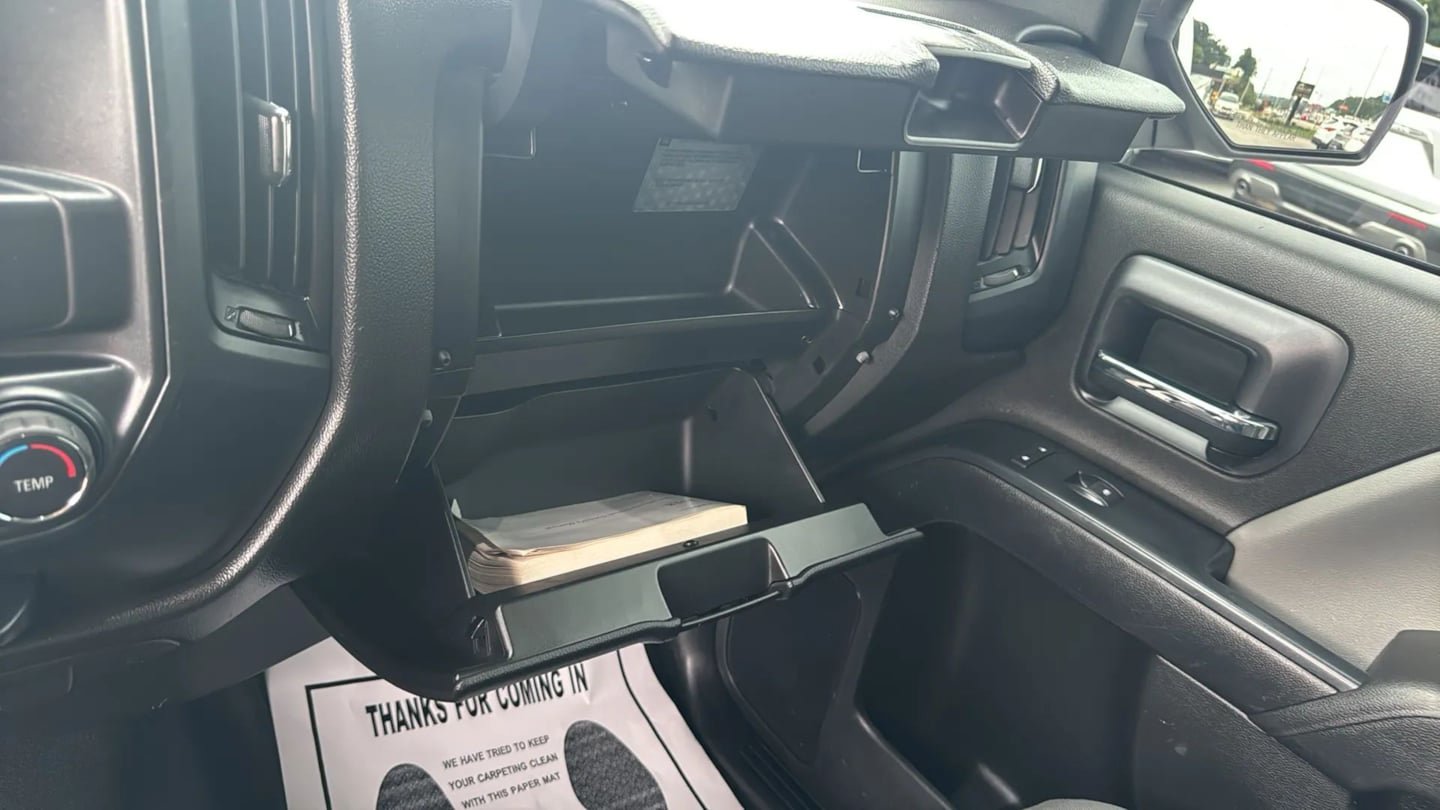 Used 2018 GMC Sierra 1500 2WD Regular Cab image 16