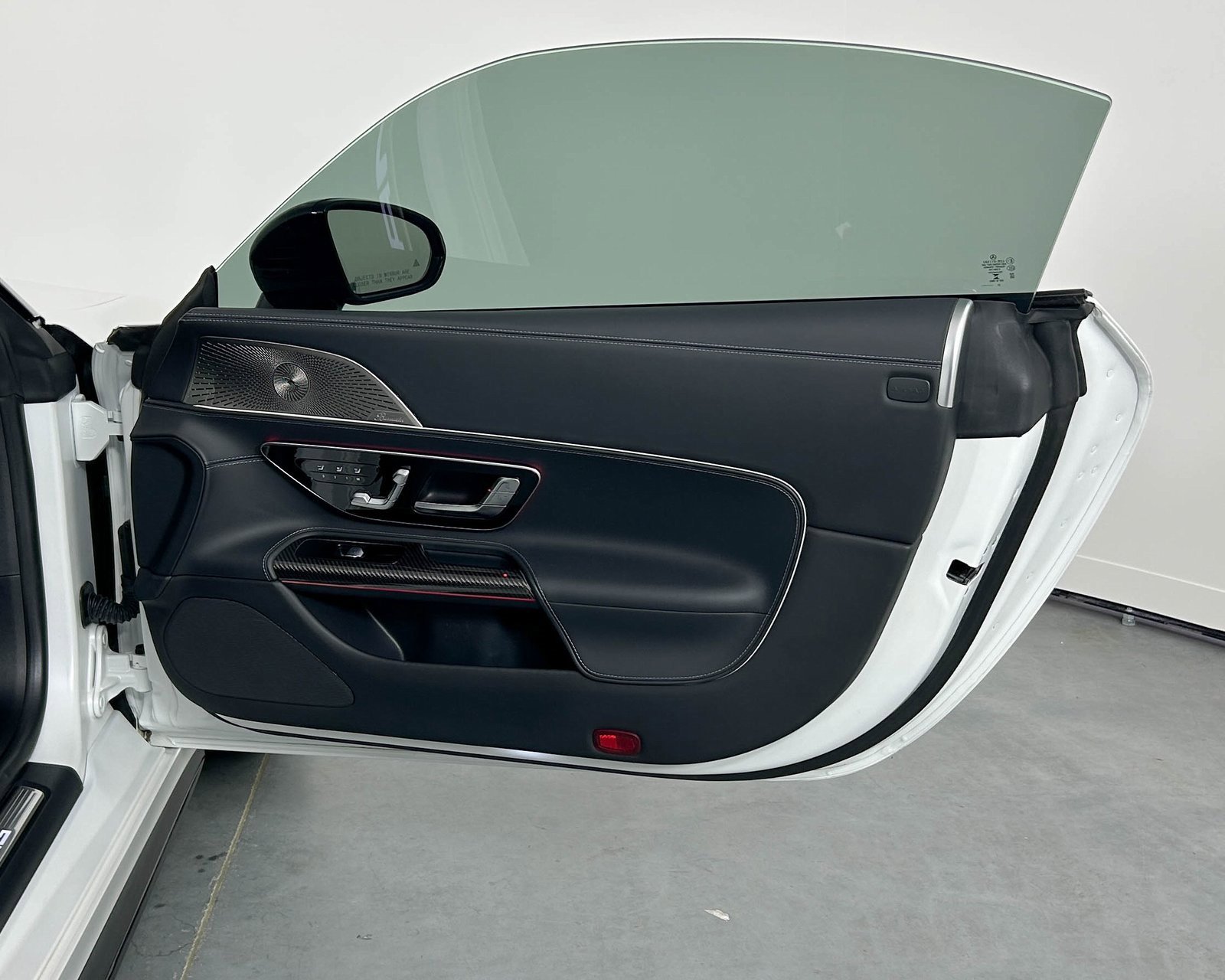 Used 2022 Mercedes-Benz SL 63 AMG 4MATIC image 16